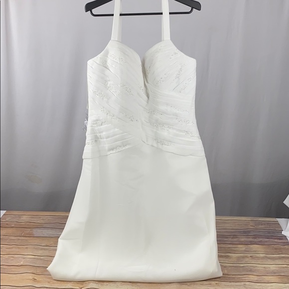 12 pearl white Wedding Dress with Beads - Picture 4 of 14